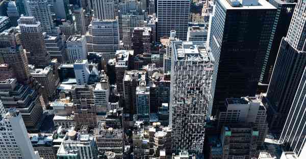 长袍是哪个国家_长袍是哪个国家的服装