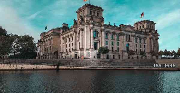 北京动物园熊猫馆萌兰上班时间