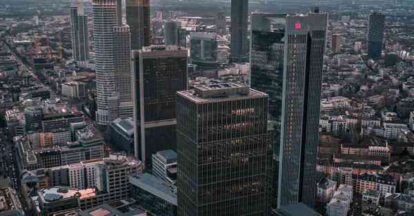 如何制作动画人物形象_如何制作动画人物换脸